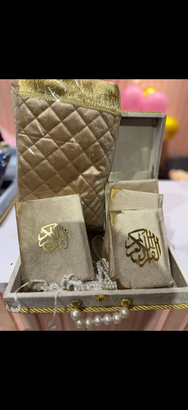 Luxury Velvet Islamic Gift Set | Quran, Prayer Mat & Tasbih