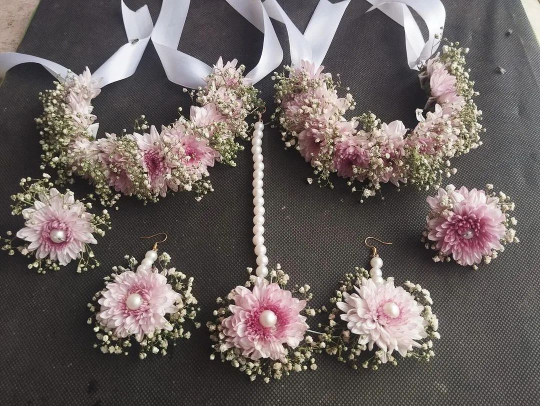 FRESH FLORAL PINK AND WHITE JEWELRY(ONLY FOR KARACHI)