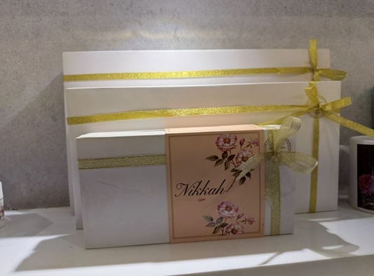Meethai Boxes White and Gold